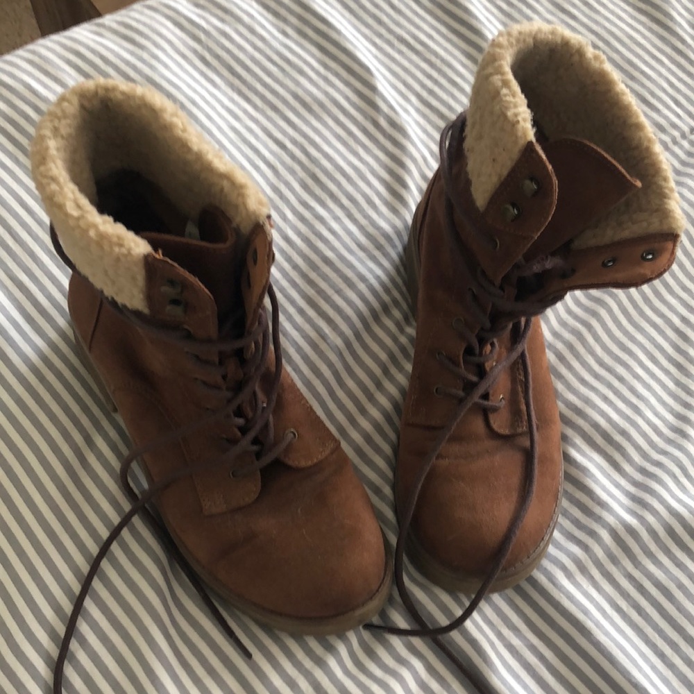 Brown biker boot